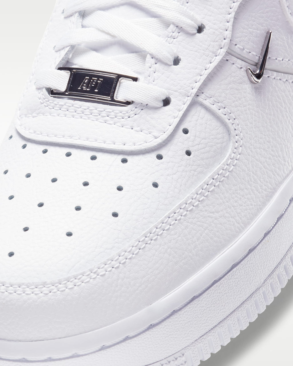 NIKE AIR FORCE 1 LX WHITE